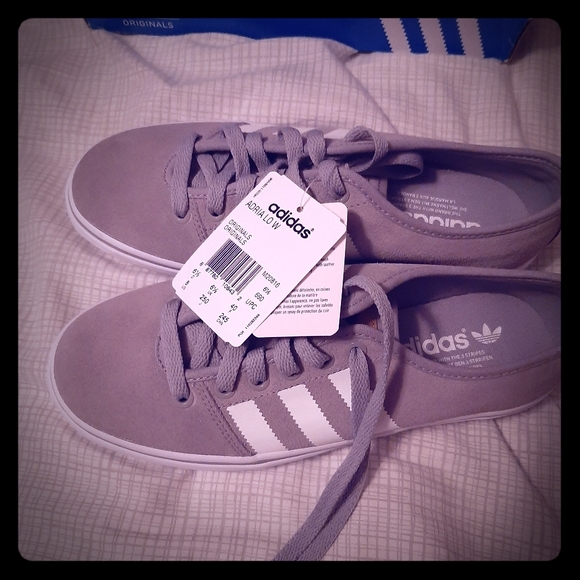 adidas Shoes - Womens Adrias lo BRAND NEW sz. 8